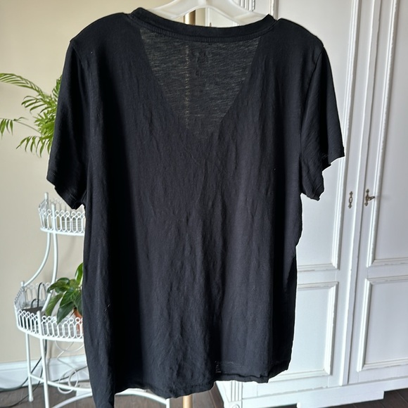 Madewell vneck tshirt - Picture 3 of 3